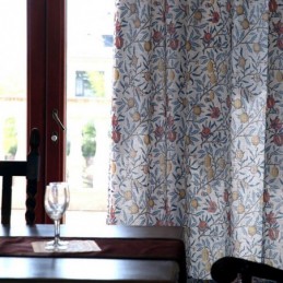 Cortina Con Estampado De...