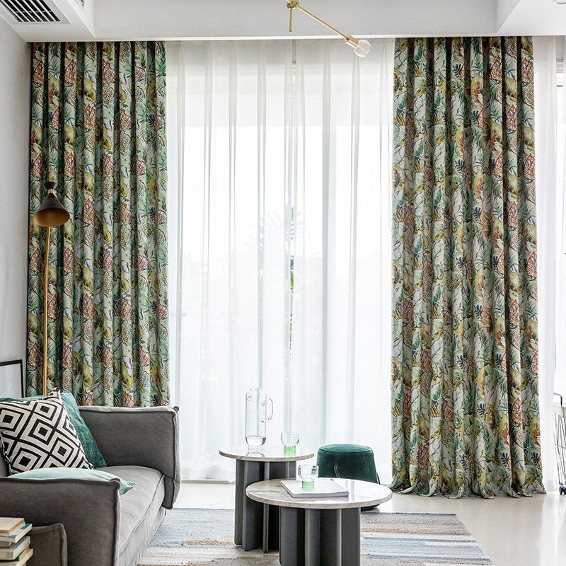 Cortina Hecha A Medida Con Hojas Pintadas Al Óleo Y Cortinas Opacas Con Estampado Americano.